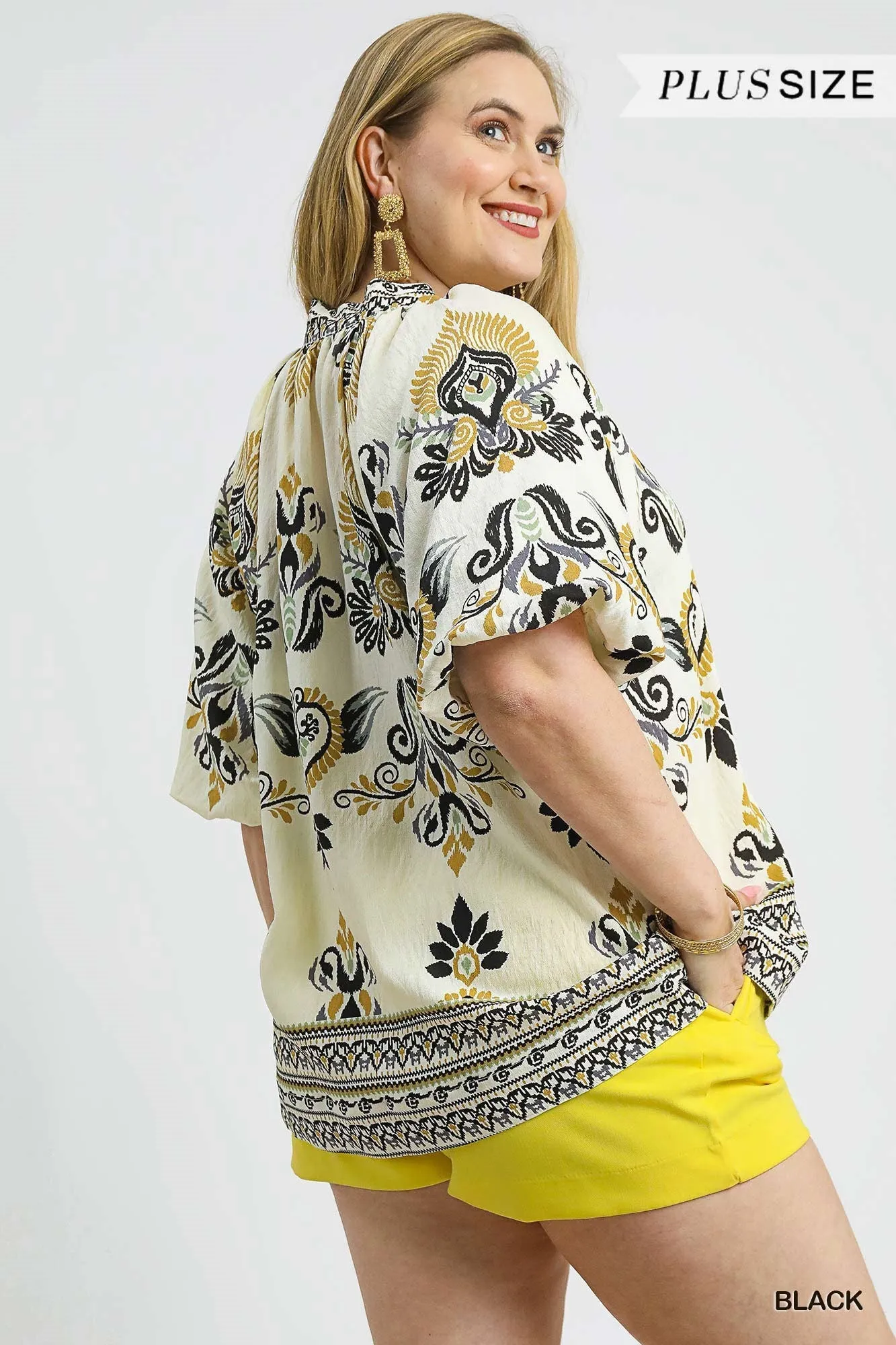 Cream Top w/  Black Border Print & Puff Sleeves