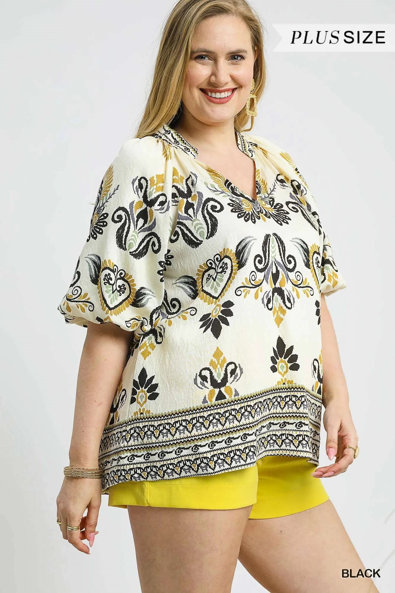 Cream Top w/  Black Border Print & Puff Sleeves